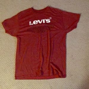 Levi’s t shirt